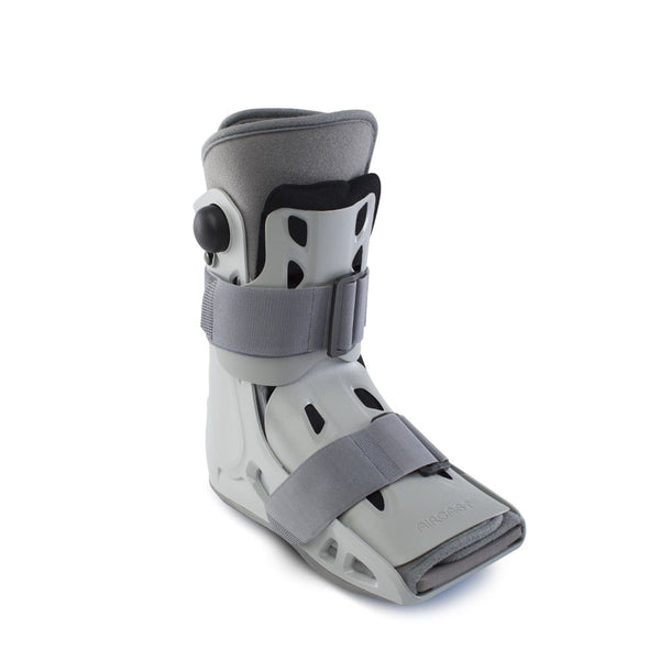 Aircast AirSelect short pneumatic cast boot for foot injuries