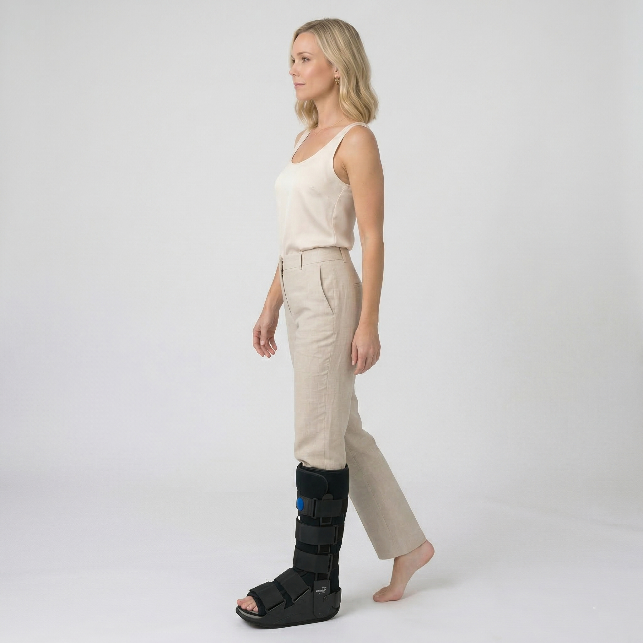 DeRoyal Pacesetter Air Cam Cast Boot | Medical Fracture Boot